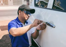 Car Locksmith in Pedley, CA